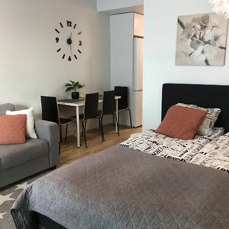 Cozy 1br Lux 10, Huge Balcony